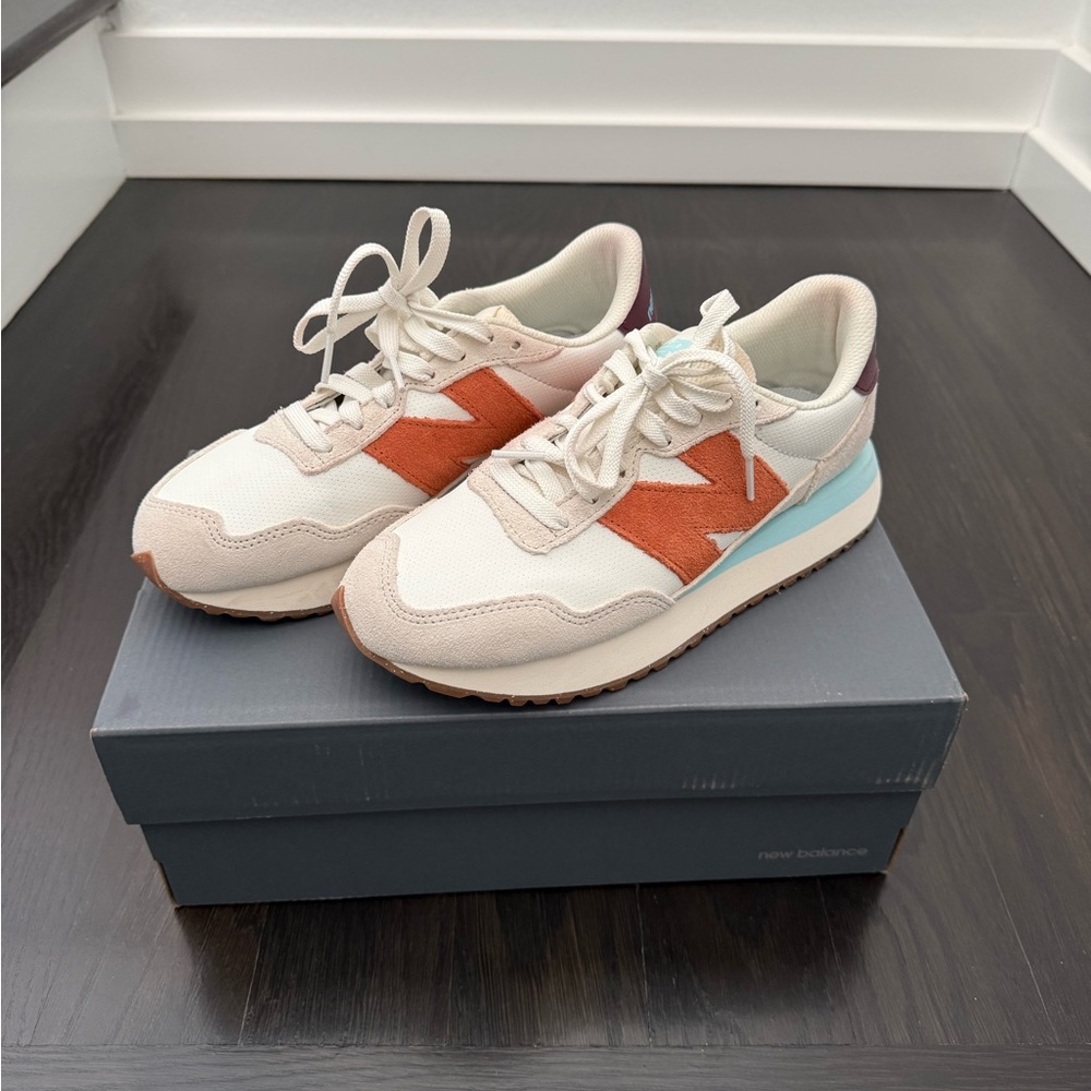 New Balance 237 Women’s Sneakers